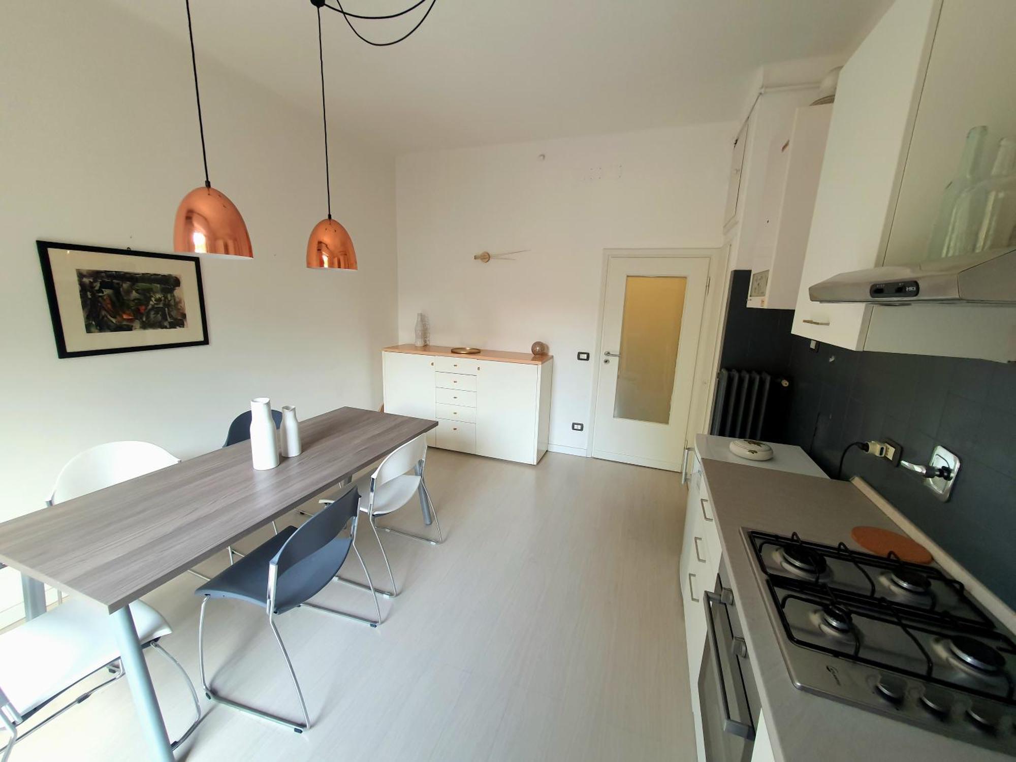 Spacious Three-Room Apartment In Saragozza بولونيا المظهر الخارجي الصورة